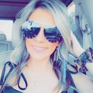 Meet your Posher, Kortney